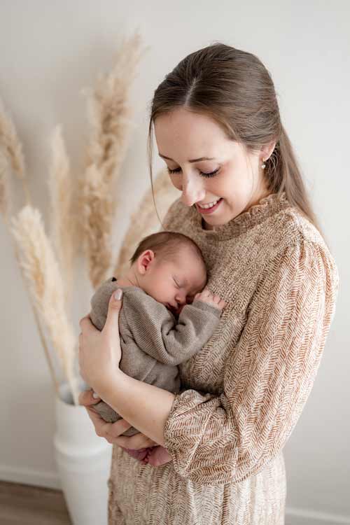 Bettina Bentheim - Bettina Rieckeheer - Fotograf - Fotografin - Bad Bentheim - Gildehaus - Nordhorn - Schüttorf - Lingen - Familie - Familienfotograf - Familienfotografin - Fotograf - Fotografin - Shooting Bad Bentheim - Fotograf Grafschaft Bentheim - Grafschaft Bentheim - Fotostudio - Newborn - Newbornshooting - Neugeborene - Neugeborenenshooting - Familienfotografie - Liebe im Bauch - Fotostudio - Fotostudio Bad Bentheim - Fotobuch - Fotoprodukt - Passepartout